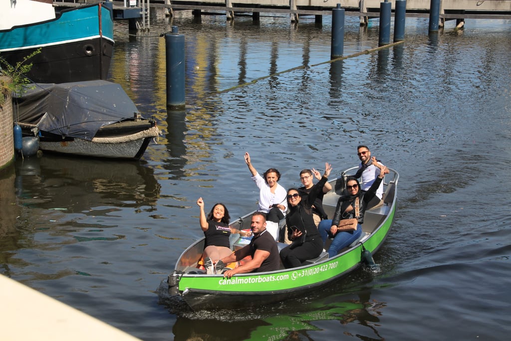 Boat Rental Amsterdam €20 Discount Canal Motorboats
