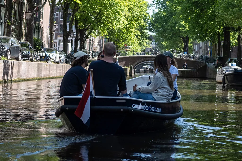 Bootverhuur Nassaukade Amsterdam
