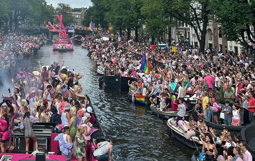 Amsterdam Gay Pride Barca Privata senza Capitano