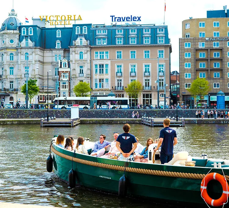 Privé boot met schipper huren