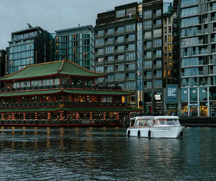 grote boot huren amsterdam