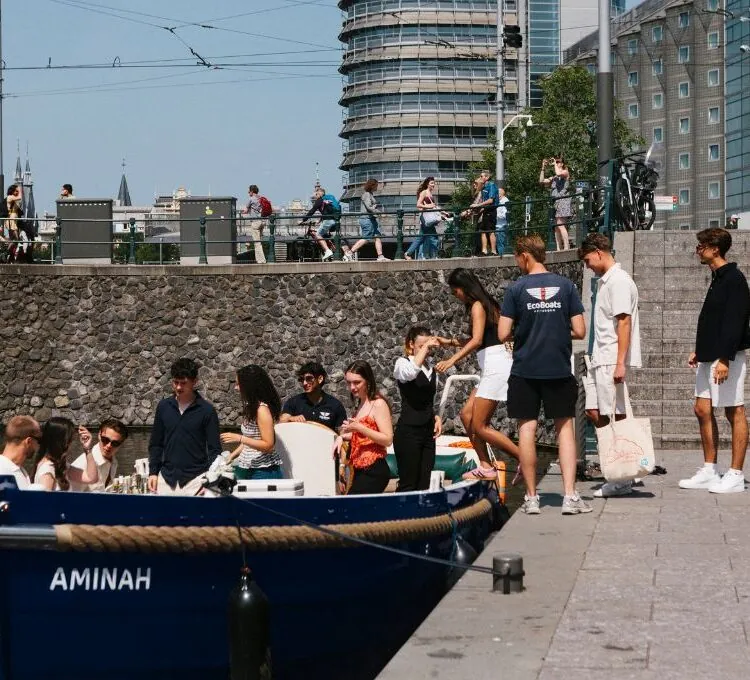 CMB - Rondvaart - Boarding