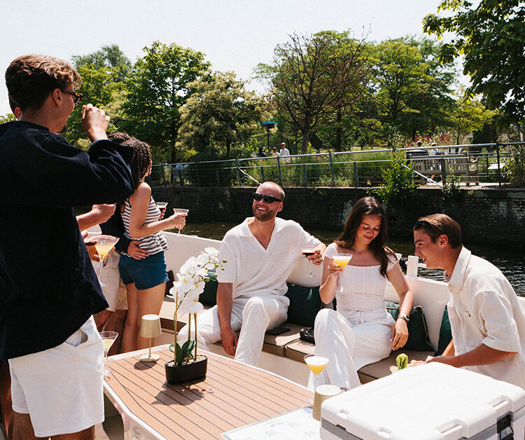 Privé boot met schipper huren