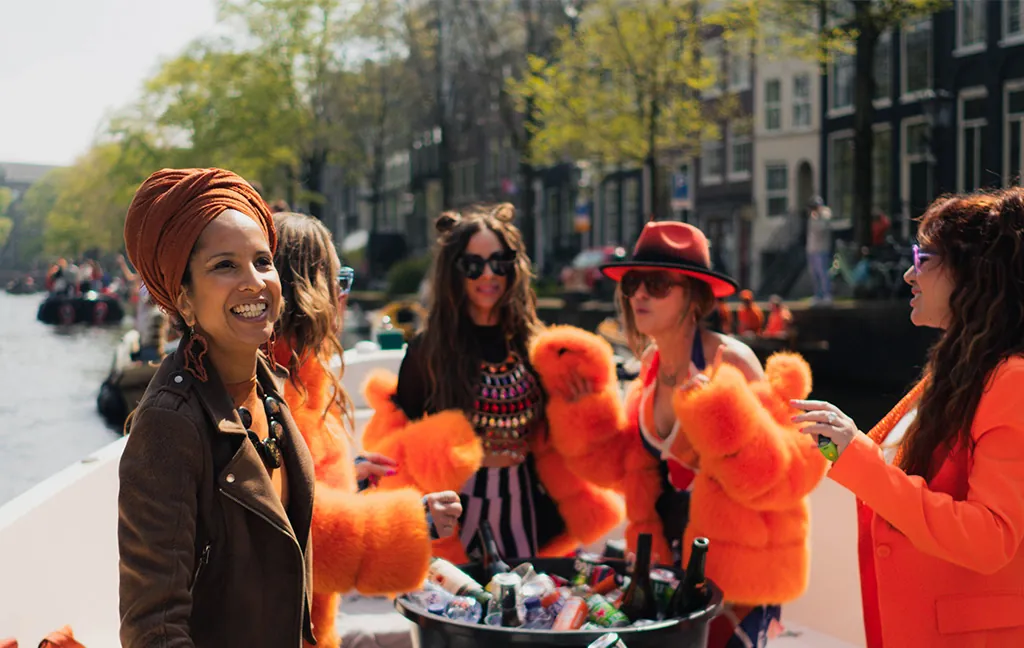 Amsterdam Koningsdag Privé Boot met Kapitein