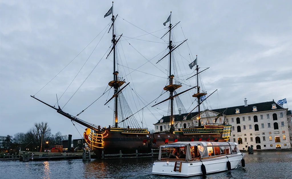 50-People saloon boat Amsterdam